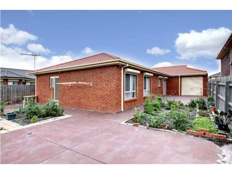 6 Pinelea Court, Roxburgh Park VIC 3064
