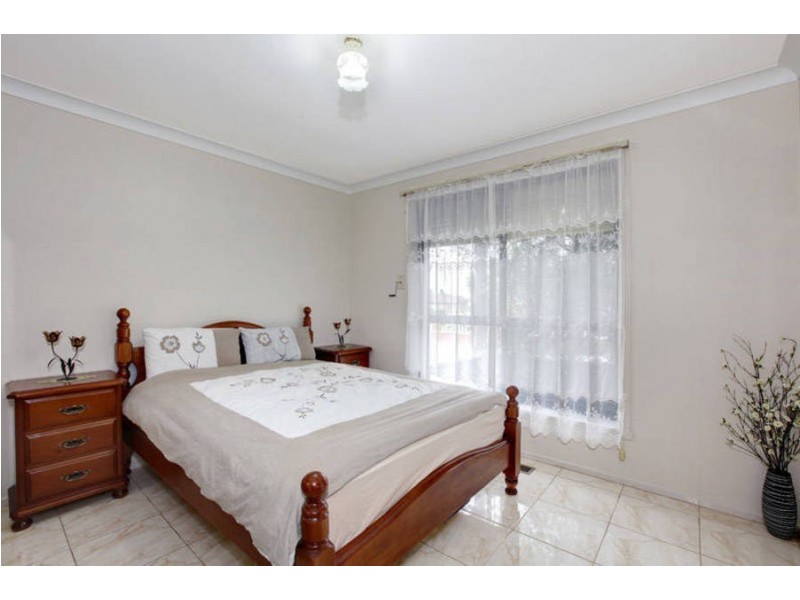 10 Dunkeld Street, Meadow Heights VIC 3048