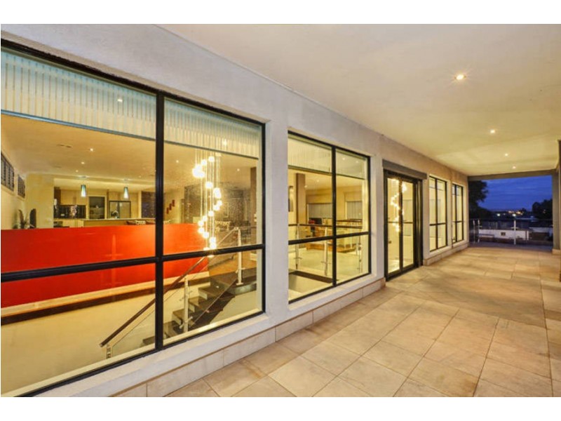 7 Beltana Lane, Roxburgh Park VIC 3064