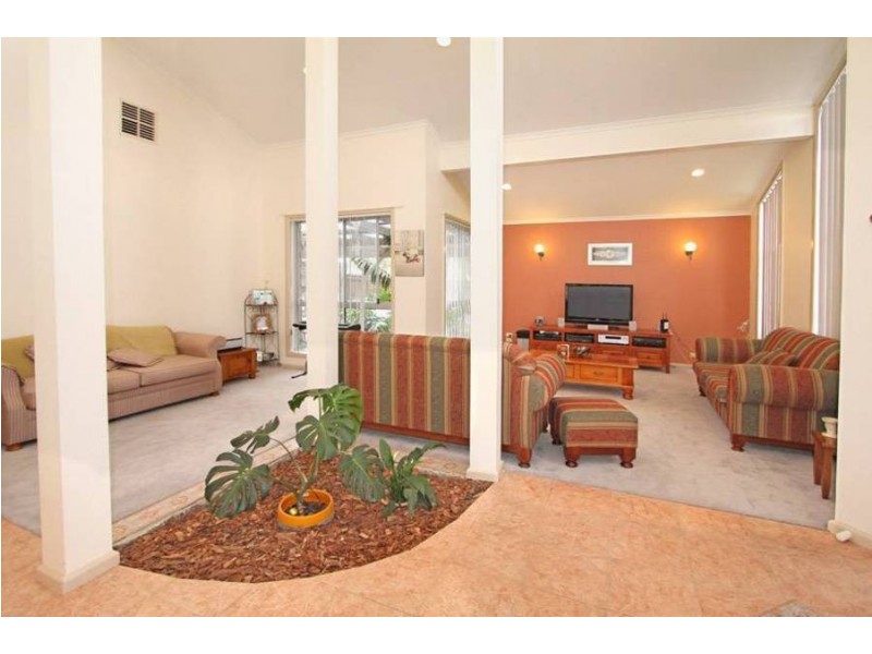 12 Merrigan Court, Roxburgh Park VIC 3064