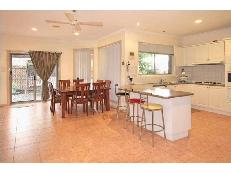 12 Merrigan Court, Roxburgh Park VIC 3064