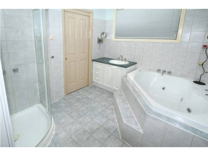 12 Merrigan Court, Roxburgh Park VIC 3064