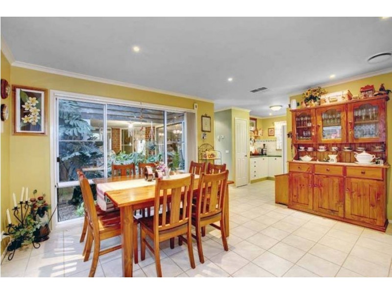 39 St Claire Boulevard, Roxburgh Park VIC 3064