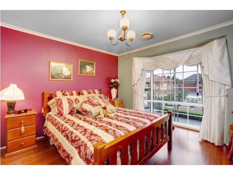 39 St Claire Boulevard, Roxburgh Park VIC 3064