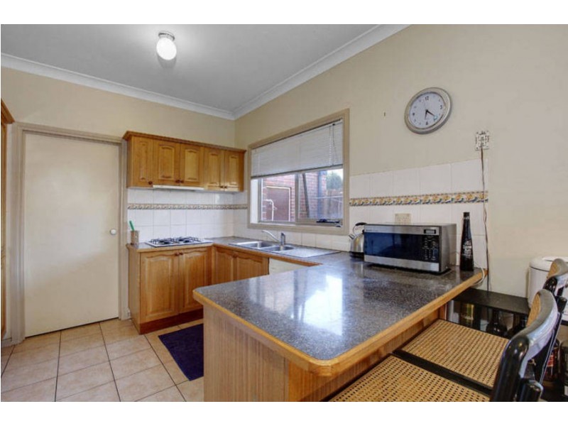 2/672 Pascoe Vale Road, Oak Park VIC 3046