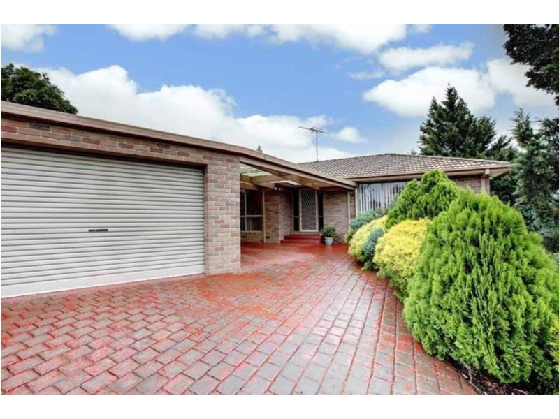 24 Ashleigh Crescent, Meadow Heights VIC 3048