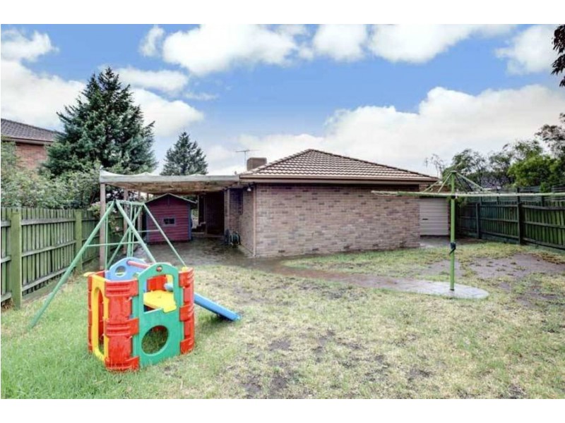 24 Ashleigh Crescent, Meadow Heights VIC 3048