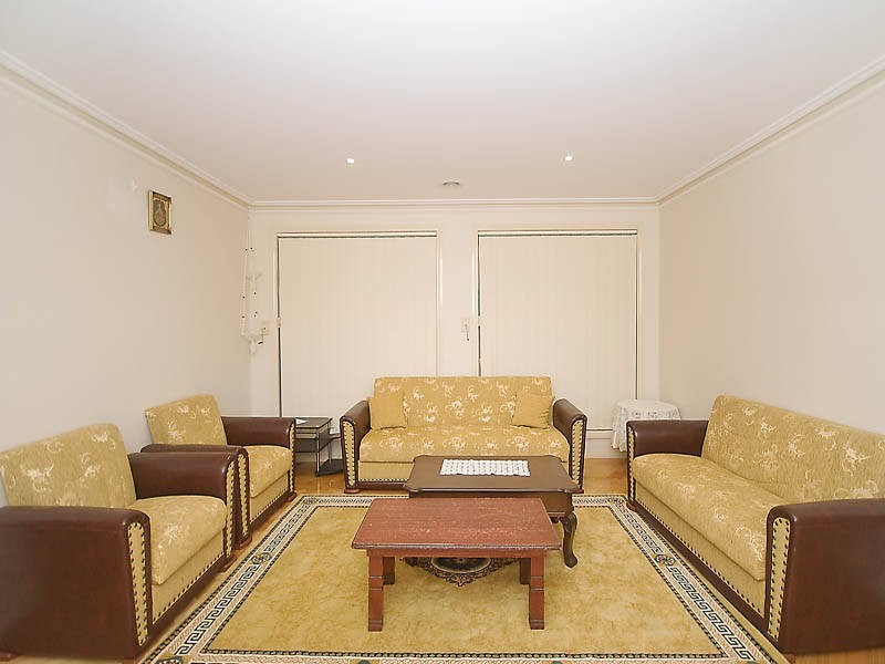 7 Brushwood Circuit, Roxburgh Park VIC 3064