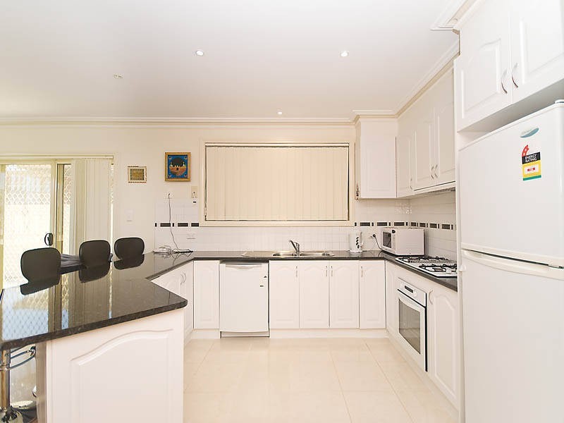 7 Brushwood Circuit, Roxburgh Park VIC 3064