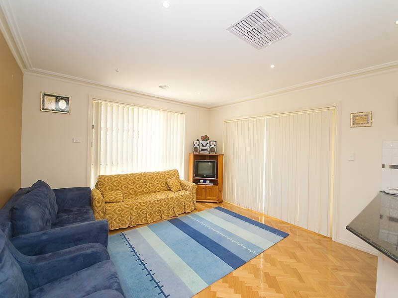 7 Brushwood Circuit, Roxburgh Park VIC 3064