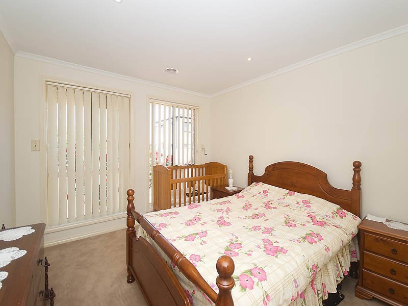 7 Brushwood Circuit, Roxburgh Park VIC 3064