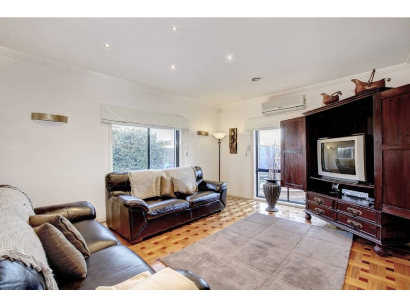 4 Wisla Circuit, Roxburgh Park VIC 3064