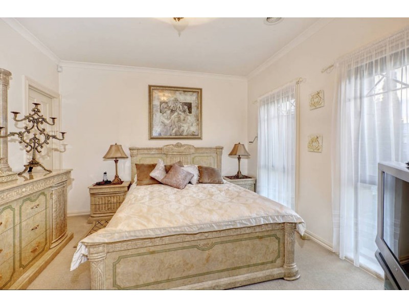 4 Wisla Circuit, Roxburgh Park VIC 3064