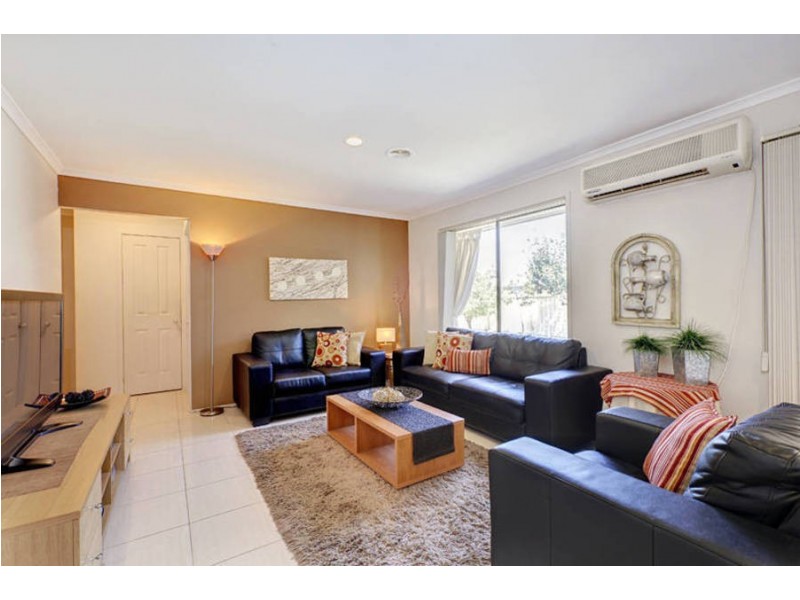 1 Alberton Avenue, Roxburgh Park VIC 3064