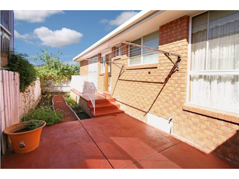 1/60 Mitchell Crescent, Meadow Heights VIC 3048