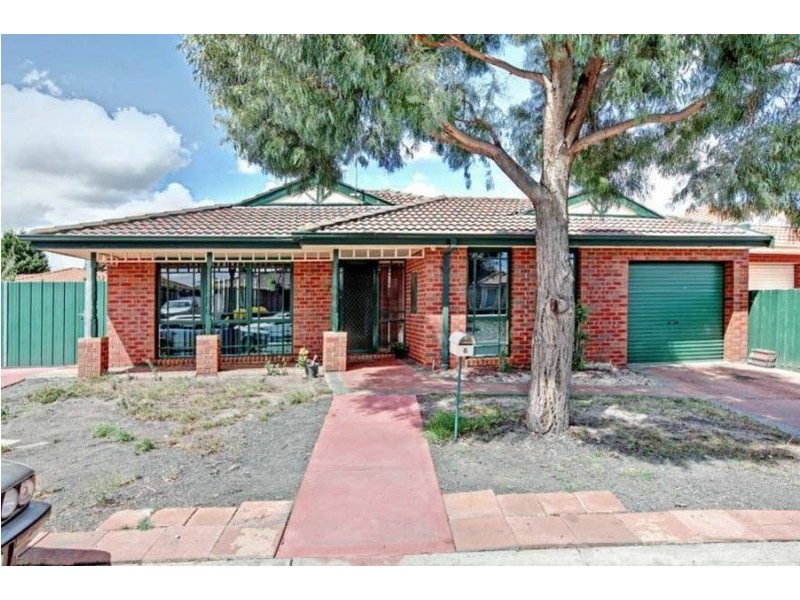 6  Wintle Close, Roxburgh Park VIC 3064