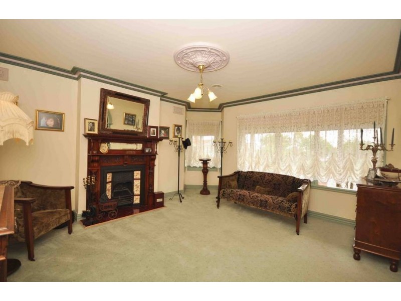 7 HERRING COURT, Roxburgh Park VIC 3064