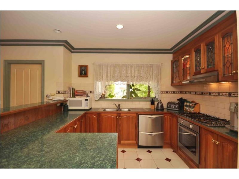 7 HERRING COURT, Roxburgh Park VIC 3064