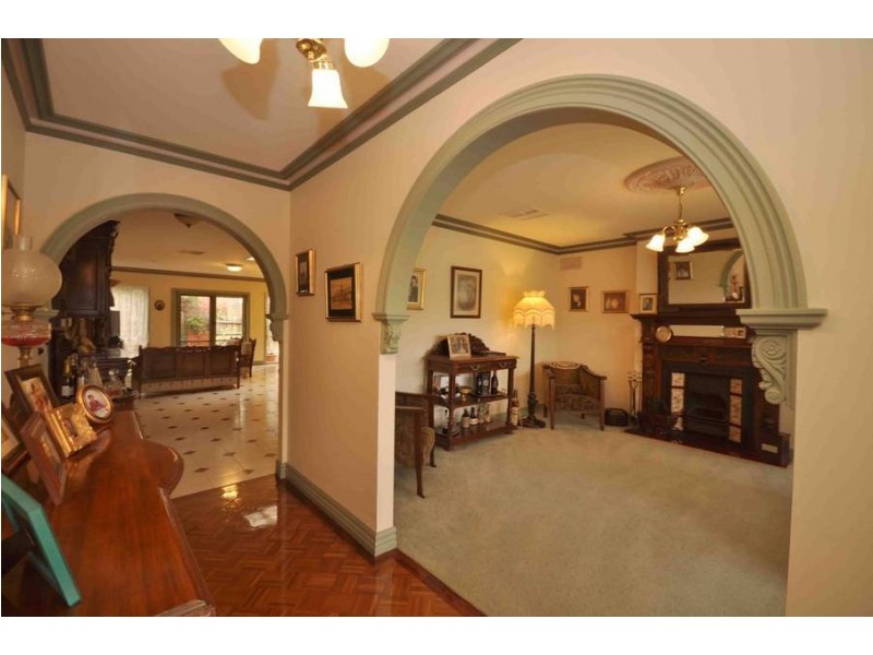 7 HERRING COURT, Roxburgh Park VIC 3064