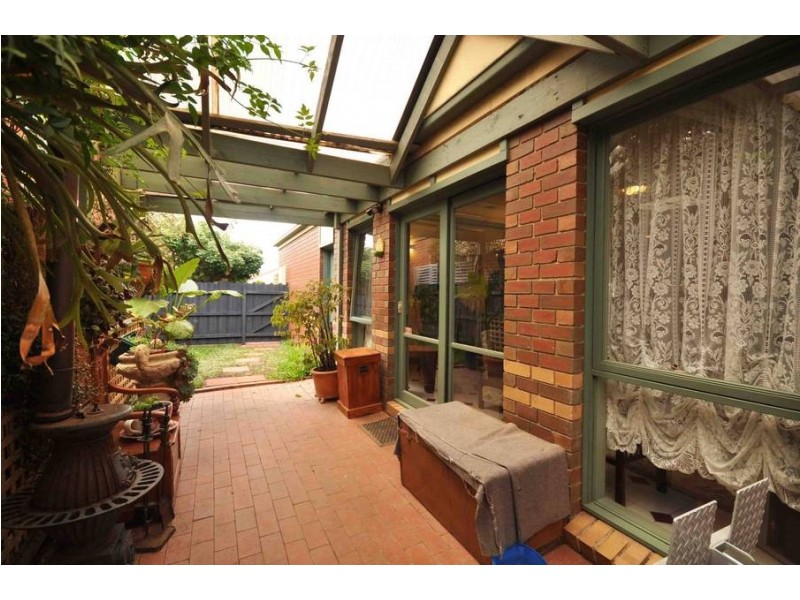 7 HERRING COURT, Roxburgh Park VIC 3064