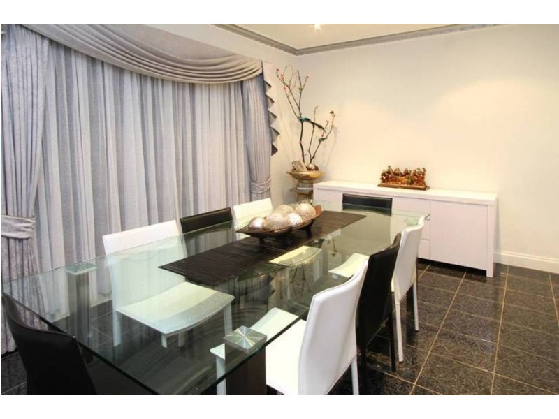 25 Paroo Avenue, Roxburgh Park VIC 3064