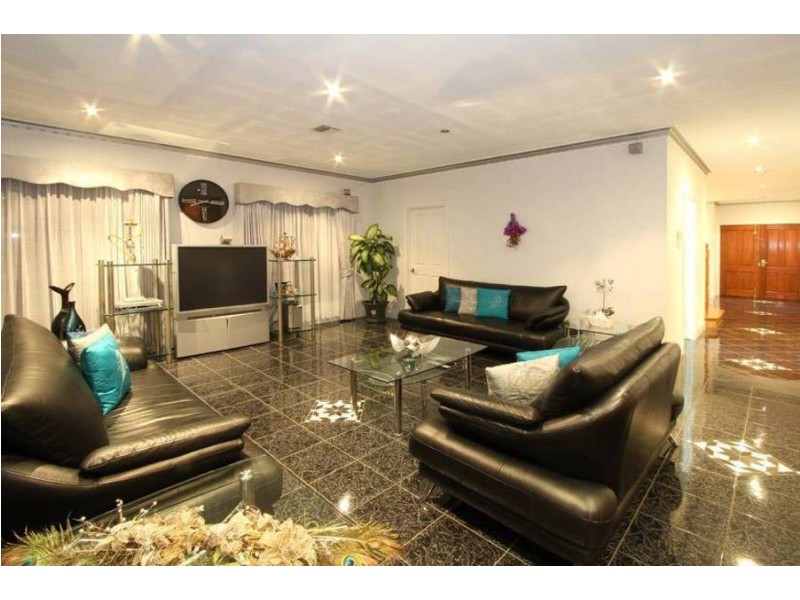 25 Paroo Avenue, Roxburgh Park VIC 3064