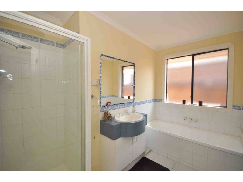 45 Marne Drive, Roxburgh Park VIC 3064