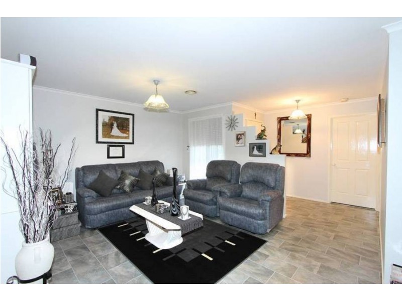 8 Merrigan Court, Roxburgh Park VIC 3064