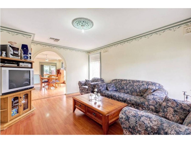 51 Rearden Crescent, Roxburgh Park VIC 3064