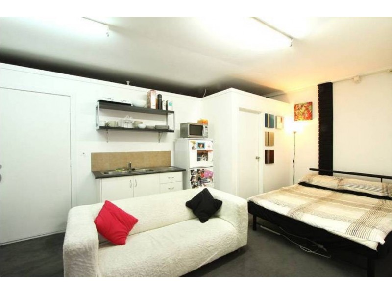 1 Dakara Close, Meadow Heights VIC 3048