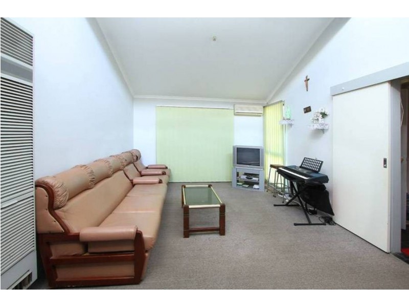 1 Dakara Close, Meadow Heights VIC 3048