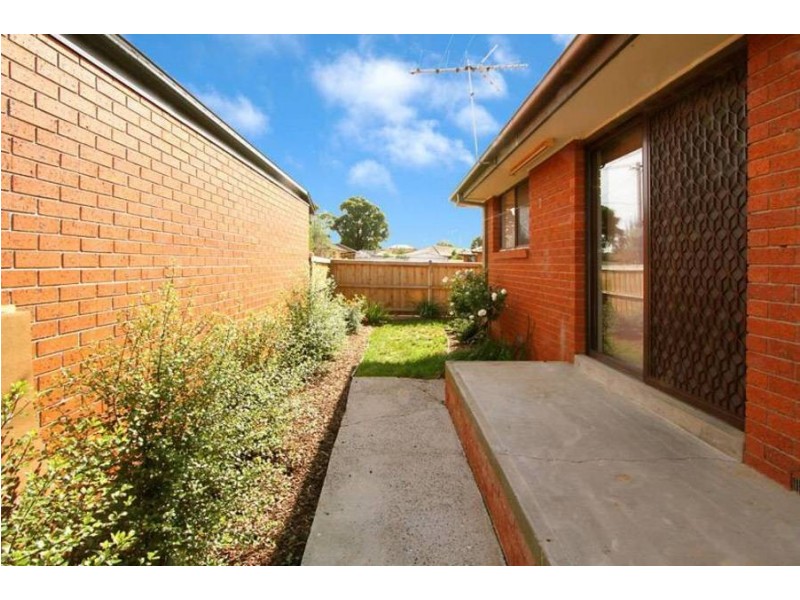 1/4 Appin Street, Meadow Heights VIC 3048