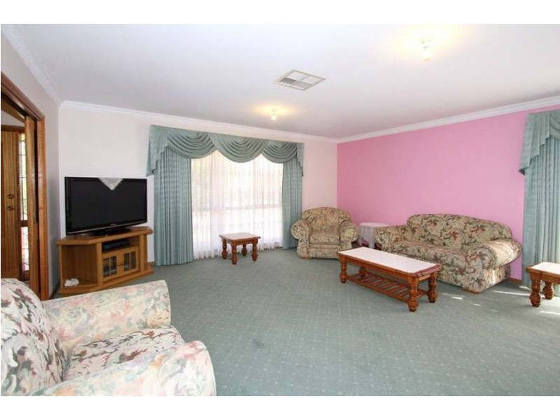 20 Hopkins Way, Meadow Heights VIC 3048