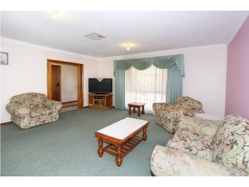 20 Hopkins Way, Meadow Heights VIC 3048