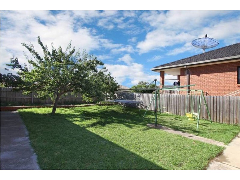 20 Hopkins Way, Meadow Heights VIC 3048
