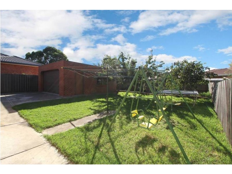 20 Hopkins Way, Meadow Heights VIC 3048