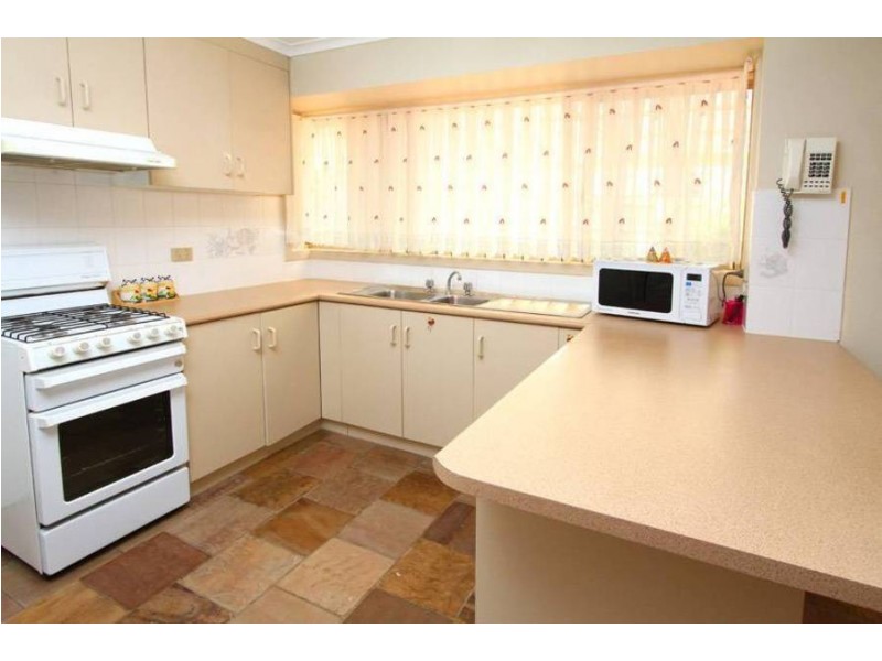 26 Linden Close, Meadow Heights VIC 3048