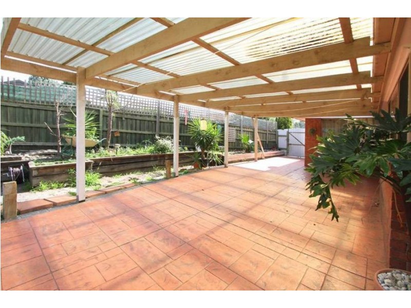 26 Linden Close, Meadow Heights VIC 3048