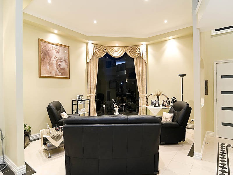 3 Madigan Court, Roxburgh Park VIC 3064