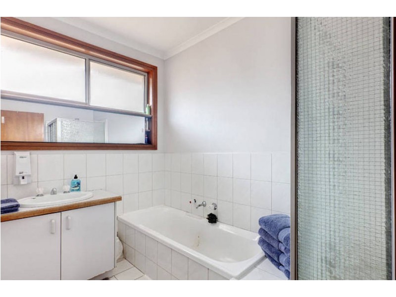 1/25 Mitchell Crescent, Meadow Heights VIC 3048