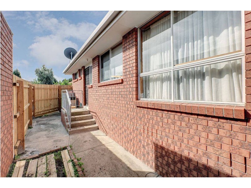 1/25 Mitchell Crescent, Meadow Heights VIC 3048