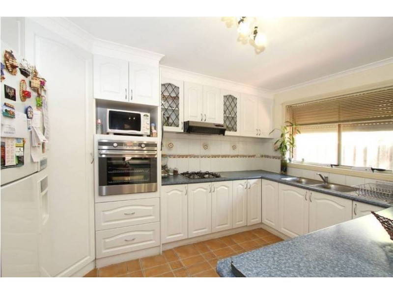 24 Rhine Drive, Roxburgh Park VIC 3064