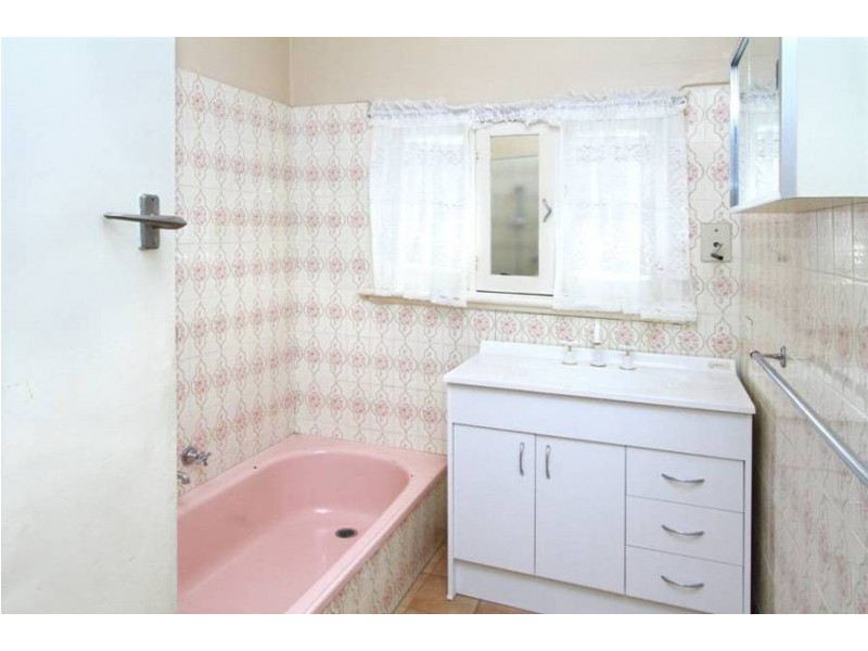 126 Middle Street, Hadfield VIC 3046