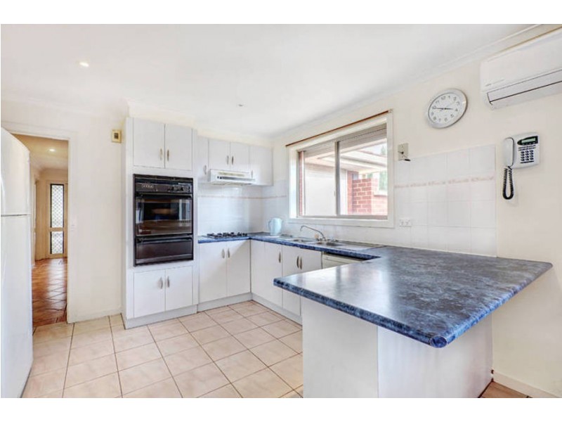 1/39 Shankland Boulevard, Meadow Heights VIC 3048