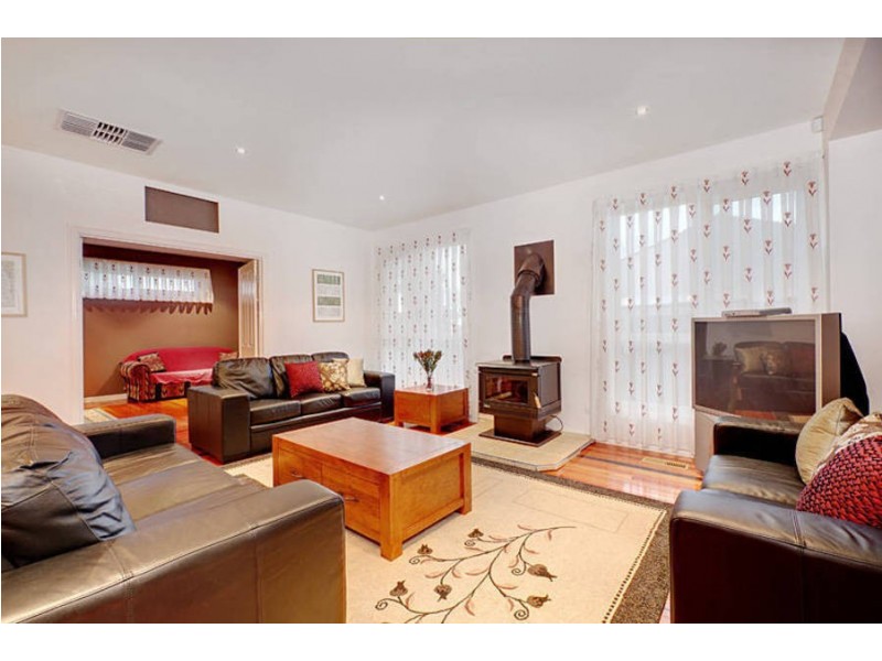 18 Morwell Crescent, Dallas VIC 3047