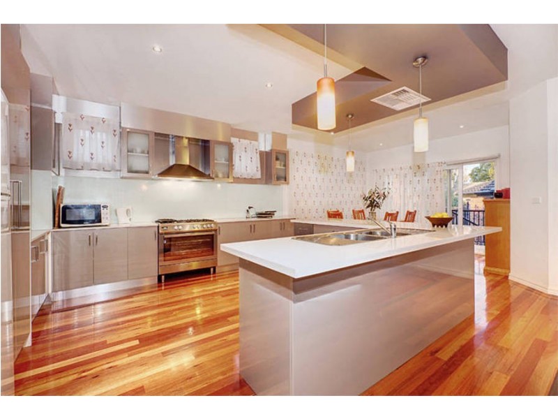 18 Morwell Crescent, Dallas VIC 3047