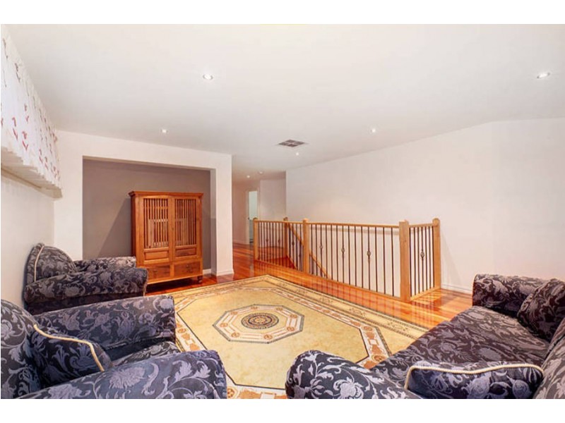 18 Morwell Crescent, Dallas VIC 3047