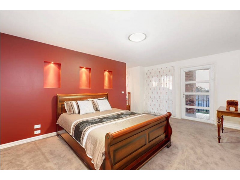 18 Morwell Crescent, Dallas VIC 3047