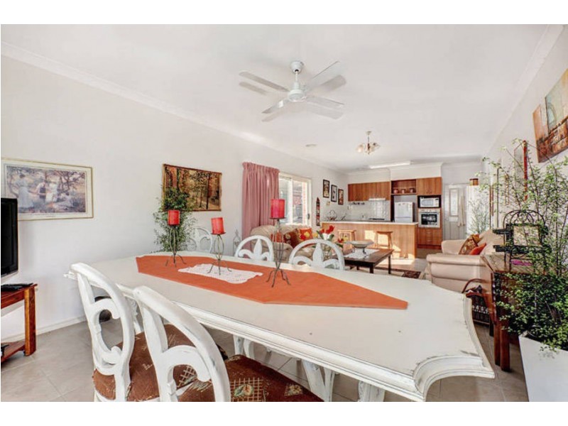 10 St. Ives Place, Craigieburn VIC 3064