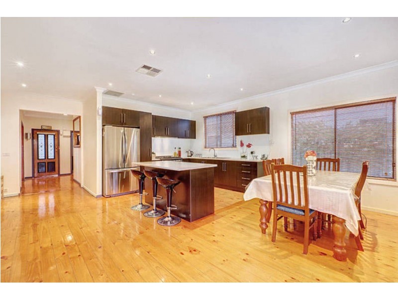 4 Eileen Street, Hadfield VIC 3046